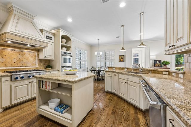 4037 Dumbarton Street, Houston, TX 77025