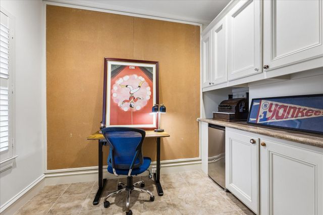 4037 Dumbarton Street, Houston, TX 77025