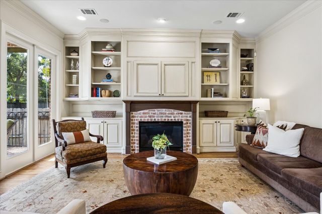 4037 Dumbarton Street, Houston, TX 77025