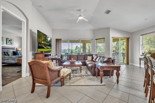 9276 Aviano DR 202, Fort Myers, FL 33913