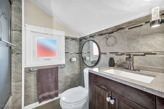 3699 W 165th Street, Cleveland, OH 44111