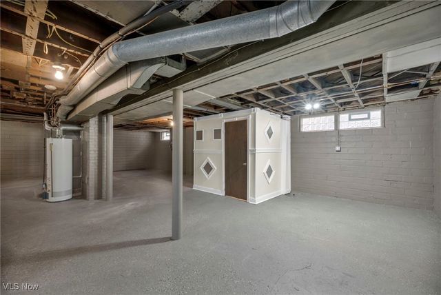 3699 W 165th Street, Cleveland, OH 44111