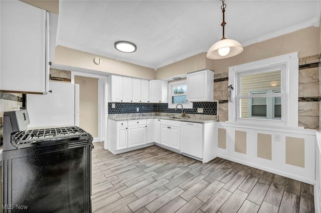 3699 W 165th Street, Cleveland, OH 44111