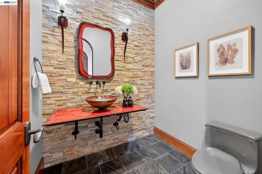 Image 37 of property listing at 2751 Crellin RD, Pleasanton, CA 94566