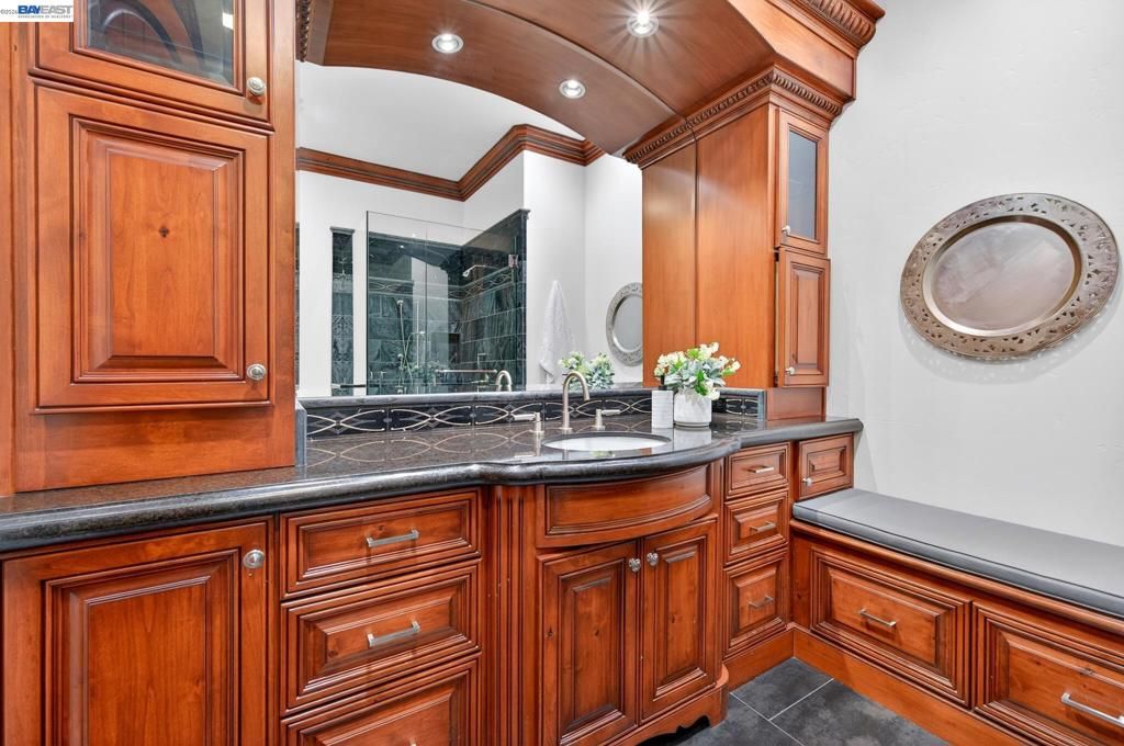 Image 63 of property listing at 2751 Crellin RD, Pleasanton, CA 94566