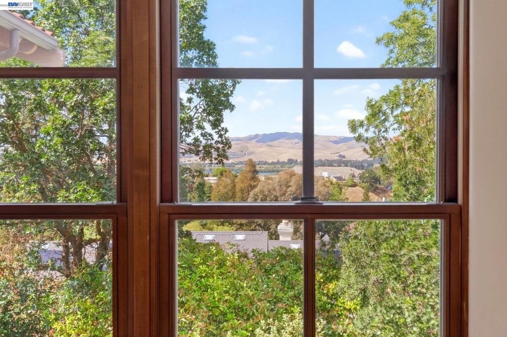 Image 65 of property listing at 2751 Crellin RD, Pleasanton, CA 94566