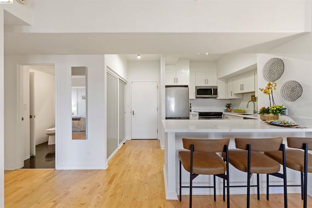 6363 Christie Ave 525, Emeryville, CA 94608