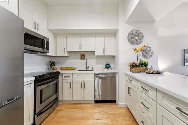 6363 Christie Ave 525, Emeryville, CA 94608