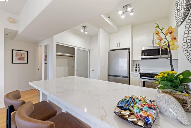 6363 Christie Ave 525, Emeryville, CA 94608