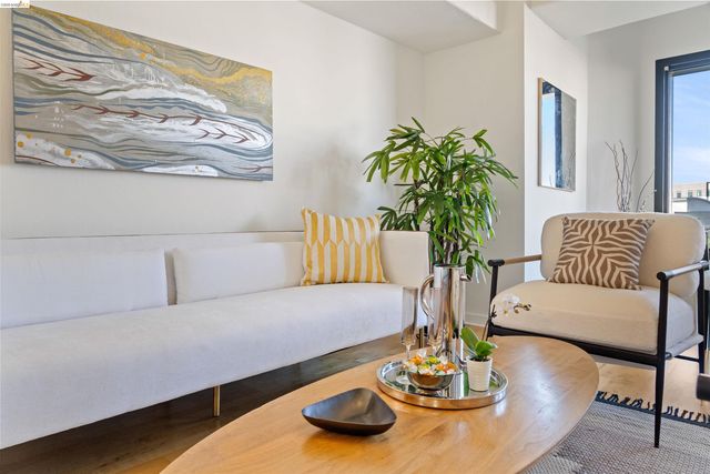 6363 Christie Ave 525, Emeryville, CA 94608