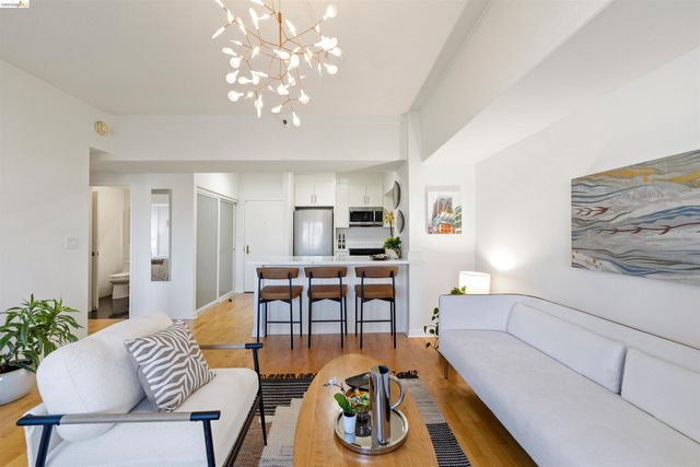 6363 Christie Ave 525, Emeryville, CA 94608