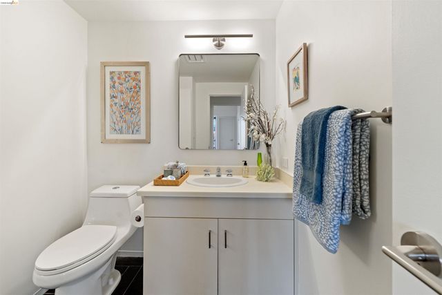 6363 Christie Ave 525, Emeryville, CA 94608