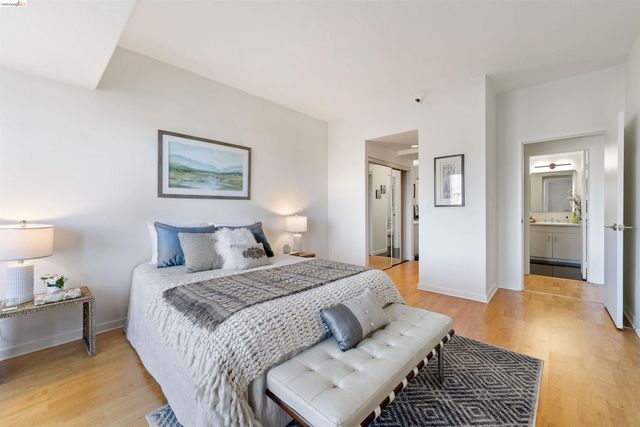 6363 Christie Ave 525, Emeryville, CA 94608