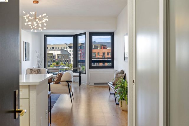6363 Christie Ave 525, Emeryville, CA 94608