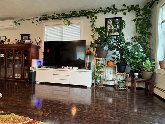 47 Shawmut St, Revere, MA 02151