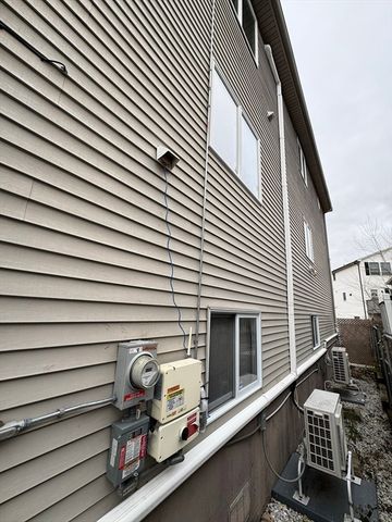 47 Shawmut St, Revere, MA 02151