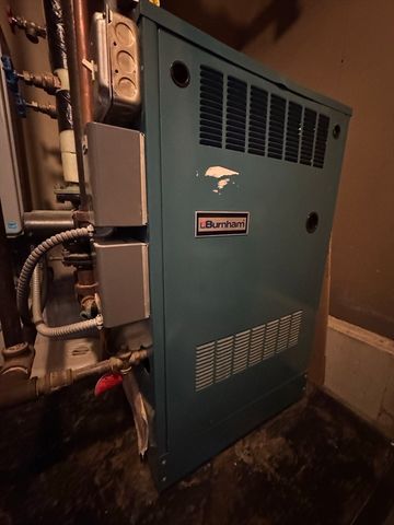 47 Shawmut St, Revere, MA 02151