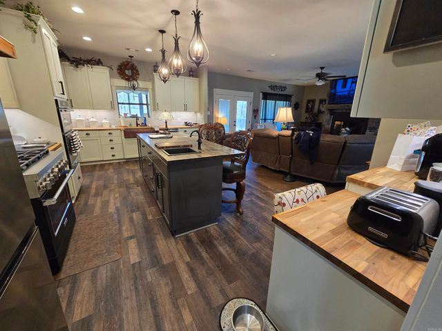 1030 Cadron Settlement Lane, Conway, AR 72034