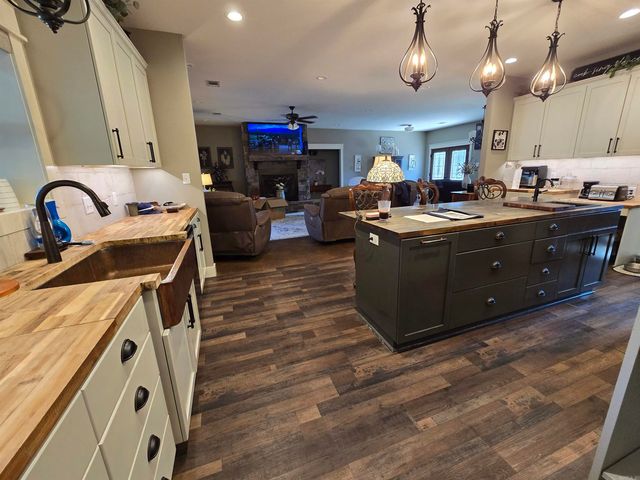 1030 Cadron Settlement Lane, Conway, AR 72034