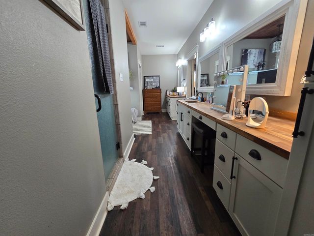 1030 Cadron Settlement Lane, Conway, AR 72034