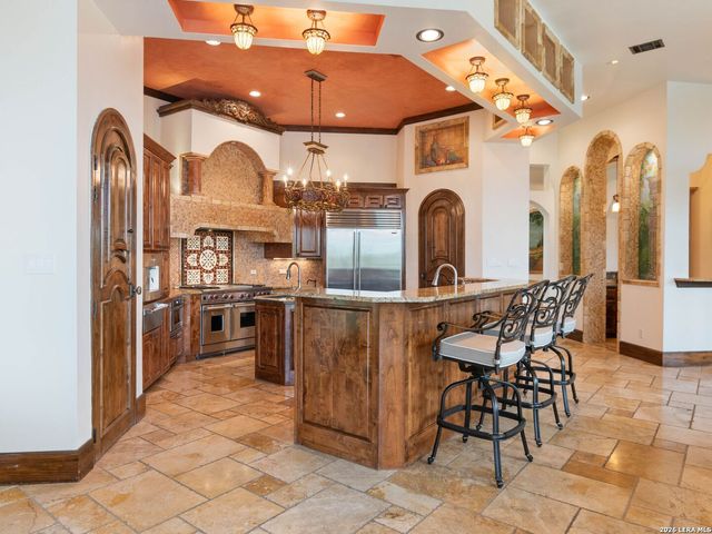 45 Champions Run, San Antonio, TX 78258