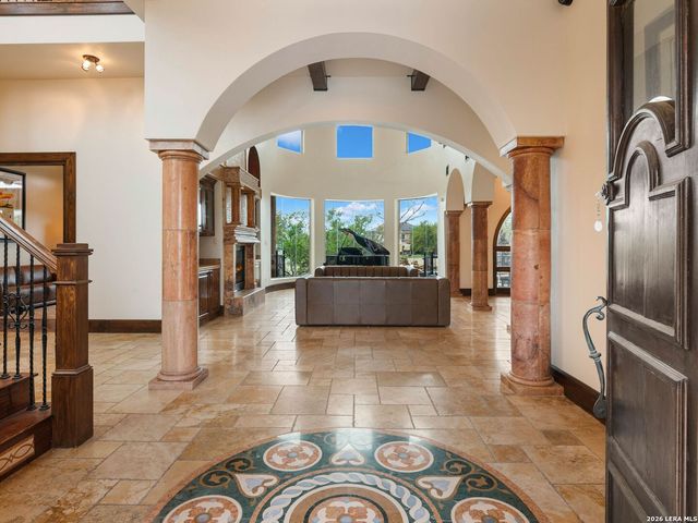 45 Champions Run, San Antonio, TX 78258