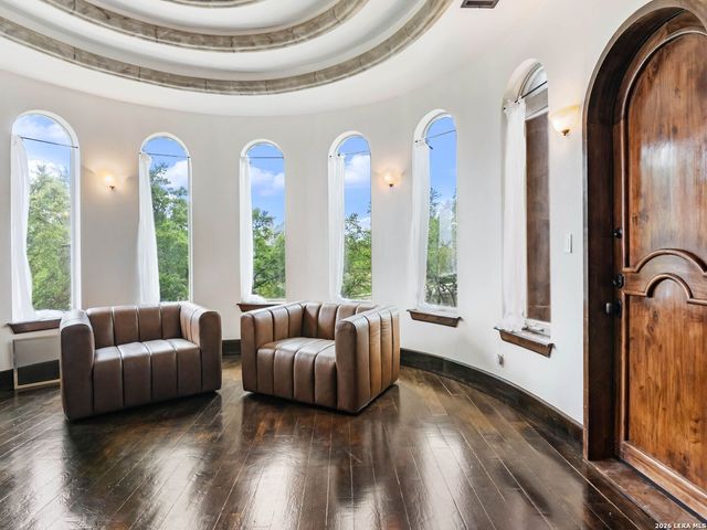 45 Champions Run, San Antonio, TX 78258