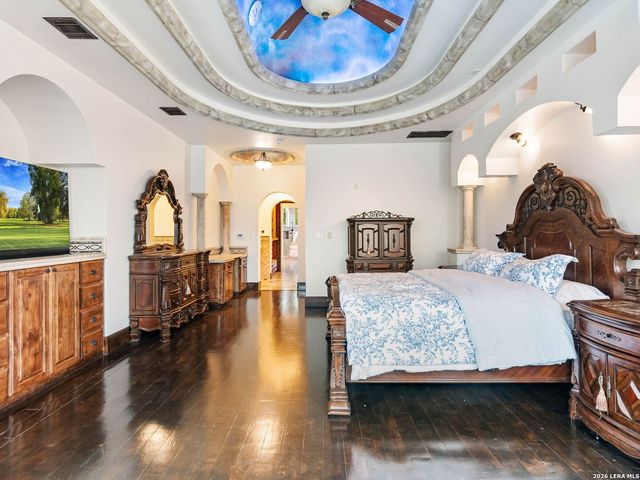 45 Champions Run, San Antonio, TX 78258