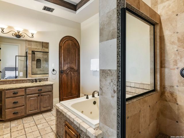 45 Champions Run, San Antonio, TX 78258