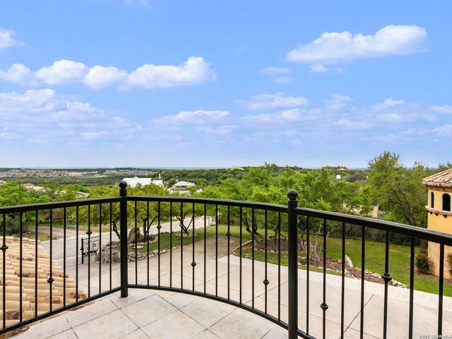 45 Champions Run, San Antonio, TX 78258