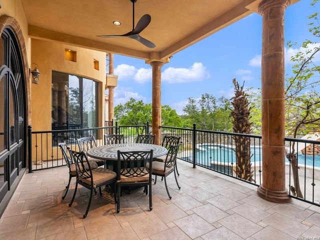 45 Champions Run, San Antonio, TX 78258