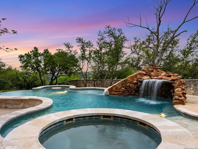 45 Champions Run, San Antonio, TX 78258