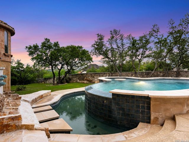 45 Champions Run, San Antonio, TX 78258