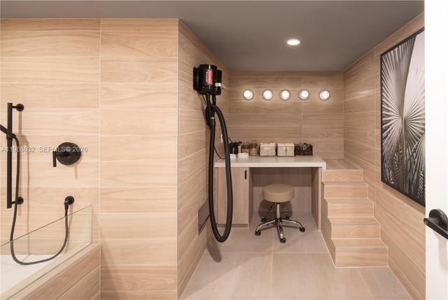 3900 Alton Road 208, Miami Beach, FL 33140