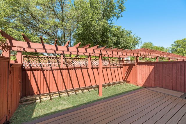 321 Metropolitan Drive, Plano, TX 75023