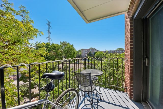 6330 Lincoln Avenue 3C, Morton Grove, IL 60053