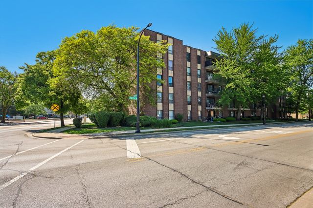 6330 Lincoln Avenue 3C, Morton Grove, IL 60053