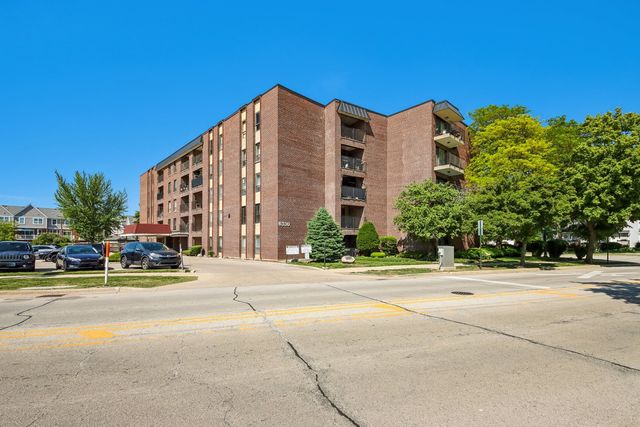 6330 Lincoln Avenue 3C, Morton Grove, IL 60053