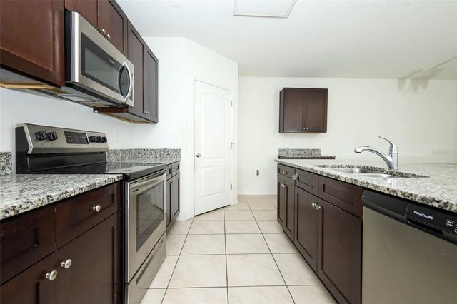 1864 GREEN DRAGON DRIVE, St Cloud, FL 34771