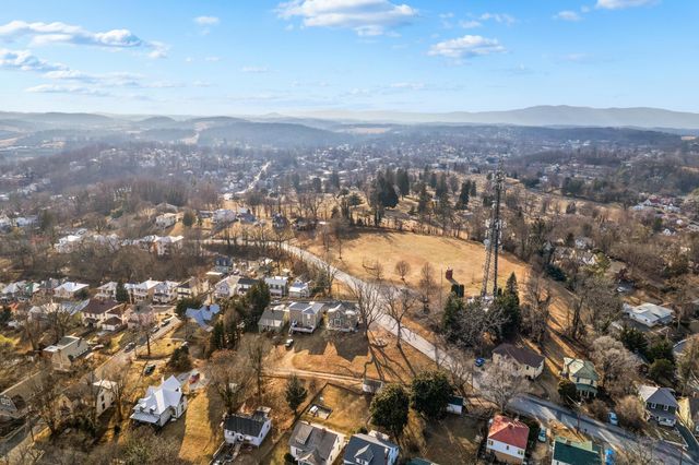 317 N MADISON ST, Staunton, VA 24401