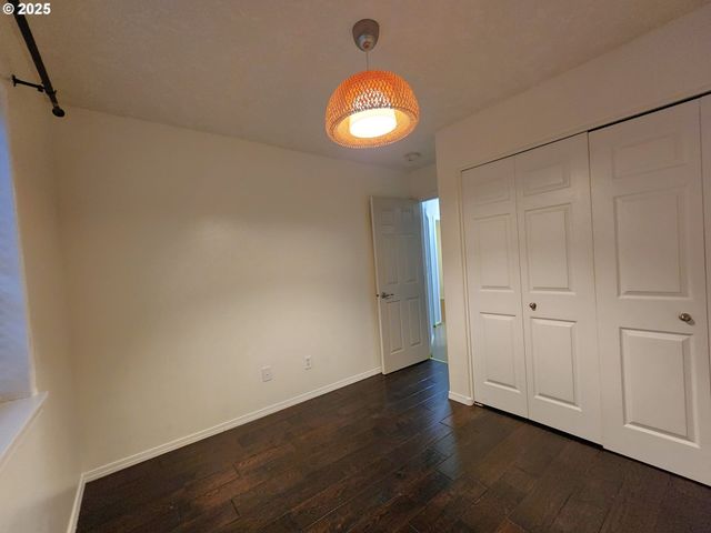 1765 Nw SALMON RIVER St, Salem, OR 97304