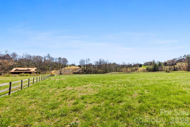 20 Waterford Lakes Drive, Fletcher, NC 28732