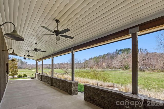 20 Waterford Lakes Drive, Fletcher, NC 28732