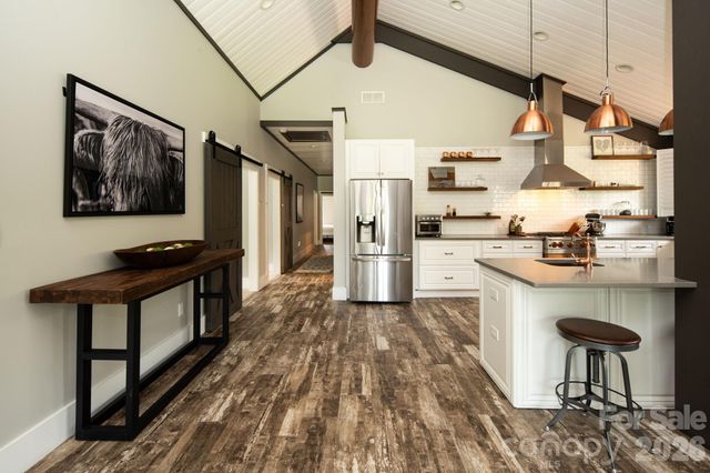 20 Waterford Lakes Drive, Fletcher, NC 28732