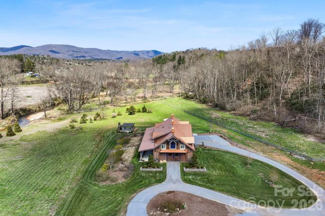 20 Waterford Lakes Drive, Fletcher, NC 28732
