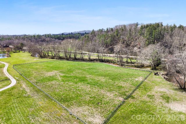 20 Waterford Lakes Drive, Fletcher, NC 28732