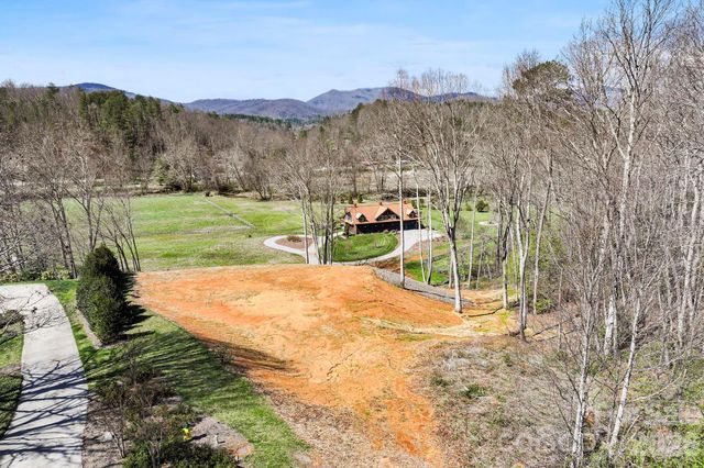 20 Waterford Lakes Drive, Fletcher, NC 28732