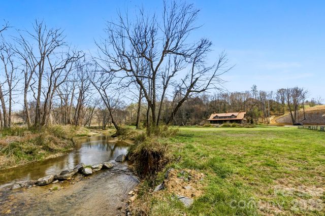 20 Waterford Lakes Drive, Fletcher, NC 28732