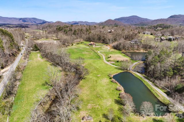 20 Waterford Lakes Drive, Fletcher, NC 28732