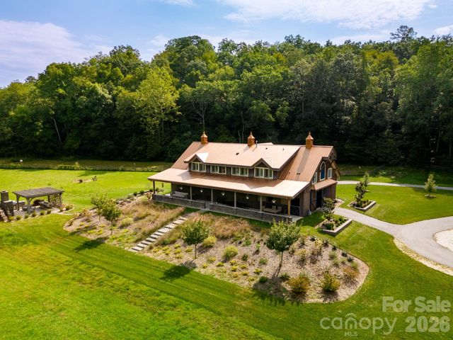 20 Waterford Lakes Drive, Fletcher, NC 28732